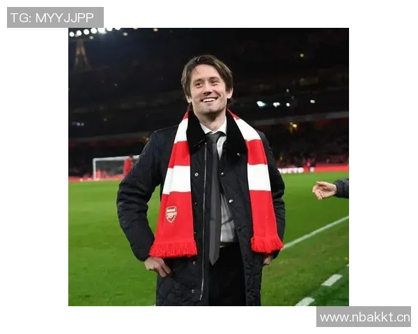 阿森纳庆祝罗西基45岁生日回顾其246场28球23助的辉煌历程 阿森纳庆祝罗西基45岁生日回顾其246场28球23助的辉煌历程