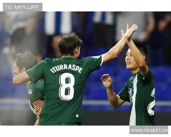 巴拉圭右路传中破门日本再次落后于对手的尴尬局面 巴拉圭右路传中破门日本再次落后于对手的尴尬局面