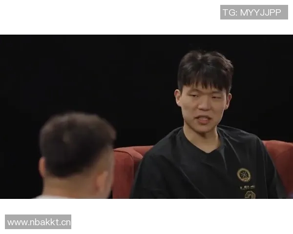 杨瀚森与约基奇抱怨裁判的相似之处引发热议 杨瀚森与约基奇抱怨裁判的相似之处引发热议