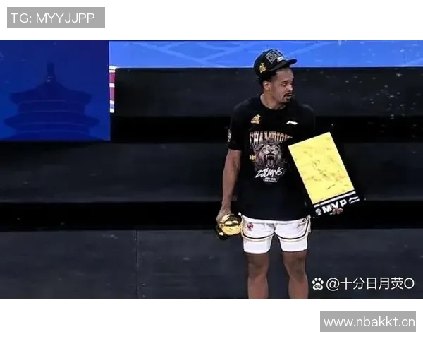 布朗25分53秒创队史最快35分5篮板5助攻纪录引发热议 布朗25分53秒创队史最快35分5篮板5助攻纪录引发热议