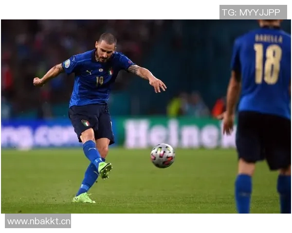 官方宣布格聚比于克执法意大利世预赛保持不败纪录引发关注 官方宣布格聚比于克执法意大利世预赛保持不败纪录引发关注