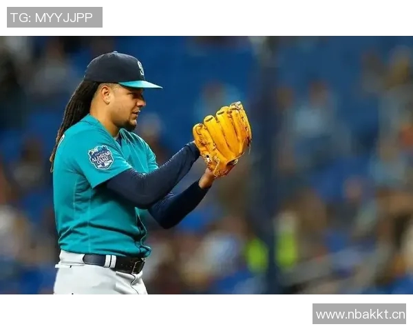 埃贝尔赞迪亚斯攻防兼备的出色表现展现了积极防守的精神 埃贝尔赞迪亚斯攻防兼备的出色表现展现了积极防守的精神