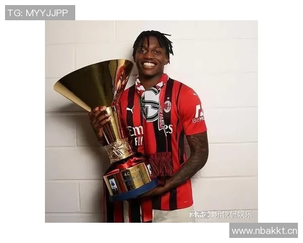 莱奥携两个儿子飞往意大利现场观战米兰德比盛况 莱奥携两个儿子飞往意大利现场观战米兰德比盛况