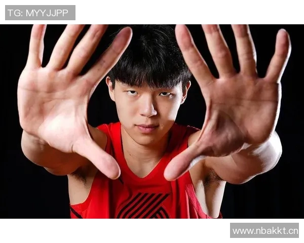 媒体人建议杨瀚森坚持三分球策略场均命中一记将展现超强实力