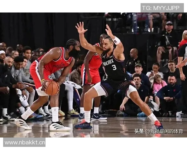 火箭队为狄龙献上感人致敬视频他双手合十向全场观众表达感谢