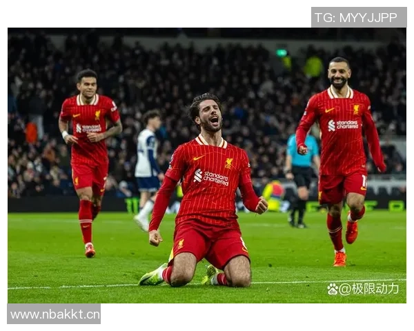 斯洛特执教利物浦首度变阵萨拉赫英超未首发引发热议 斯洛特执教利物浦首度变阵萨拉赫英超未首发引发热议