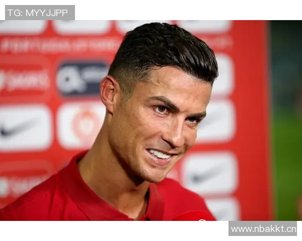 帕利尼亚反击卡拉格批评称其靠贬低他人谋生无视C罗成就 帕利尼亚反击卡拉格批评称其靠贬低他人谋生无视C罗成就